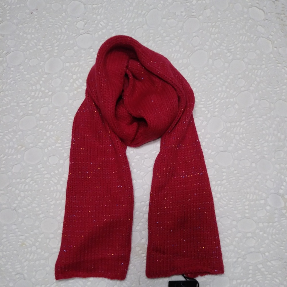 NWT- KNITTED BLUE SCARF- ONE SIZE